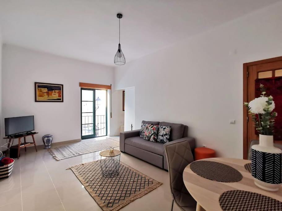 Downtown Apartment เซตุบาล ภายนอก รูปภาพ