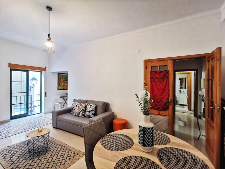 Downtown Apartment เซตุบาล ภายนอก รูปภาพ